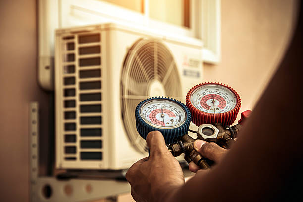 Professional Hvac technician working in Arlington, WI
